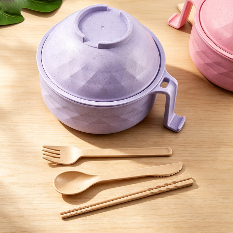 6 buah mangkuk sup mie dengan  - Dim Sum Basket ulasan dan harga